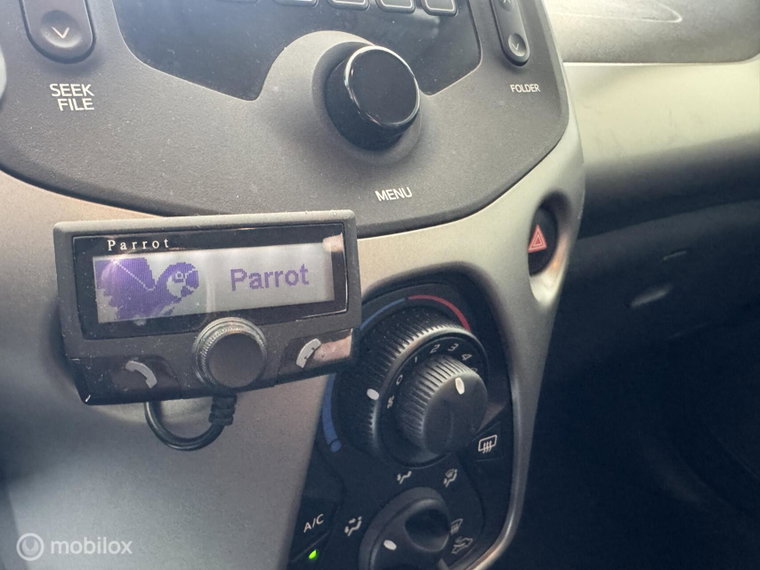 Vehicle Image 14