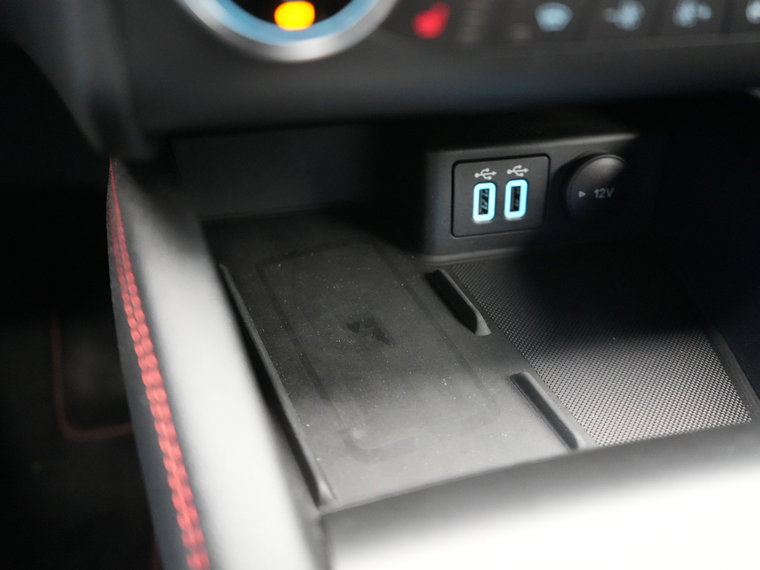 Vehicle Image 35