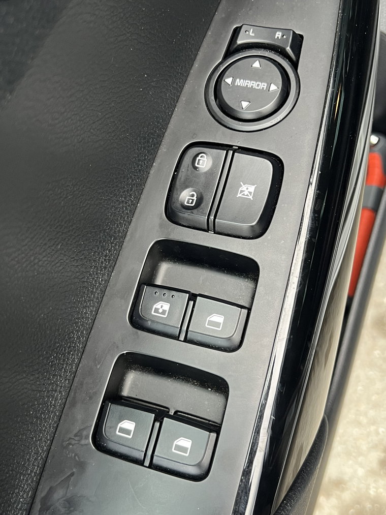 Vehicle Image 24