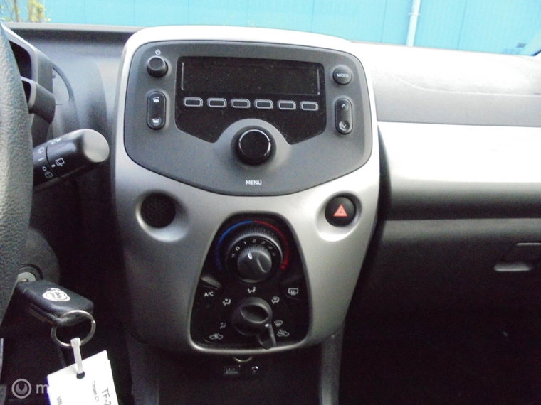 Vehicle Image 17