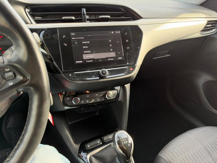 Vehicle Image 15