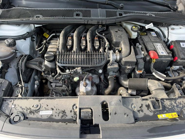Vehicle Image 22