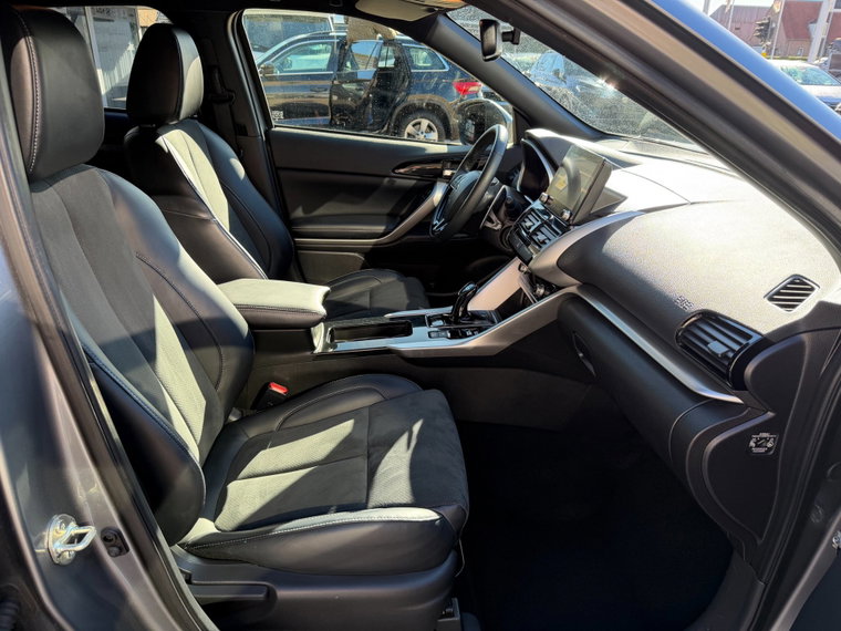 Vehicle Image 35