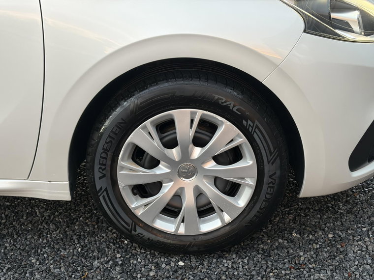 Vehicle Image 37