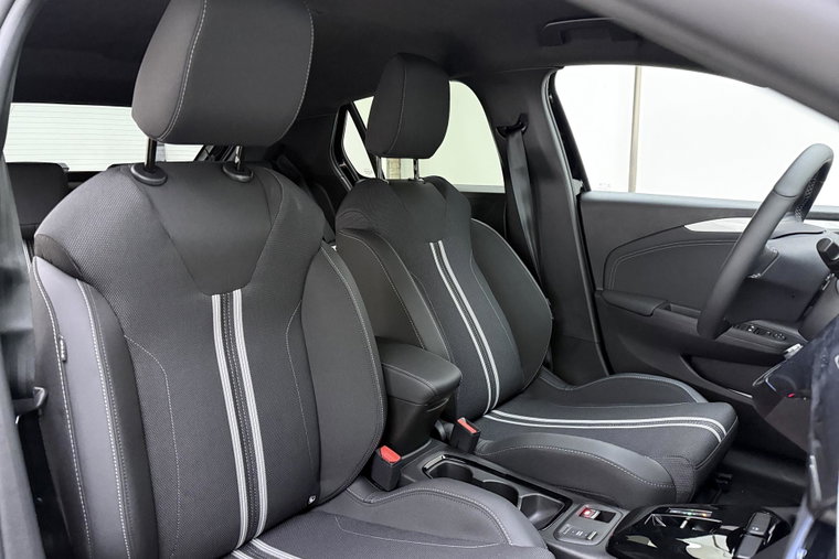 Vehicle Image 13