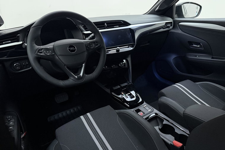 Vehicle Image 16