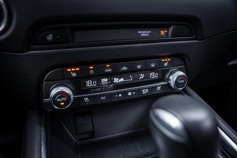 Vehicle Image 28