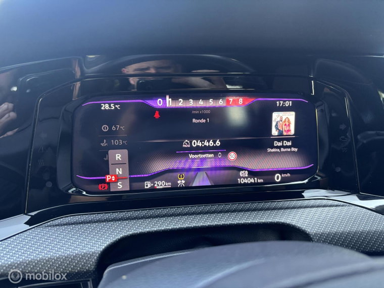 Vehicle Image 16