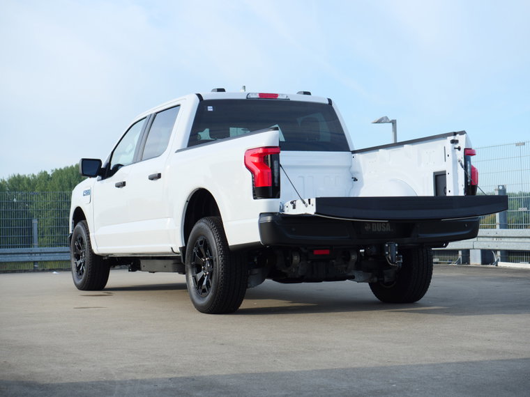 Vehicle Image 19