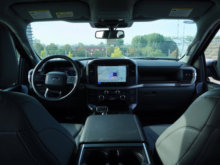 Vehicle Image 23