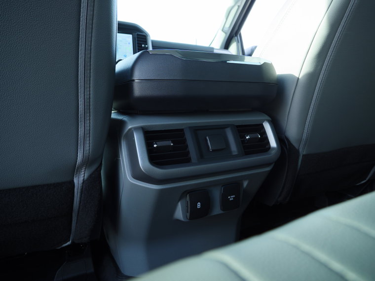 Vehicle Image 37