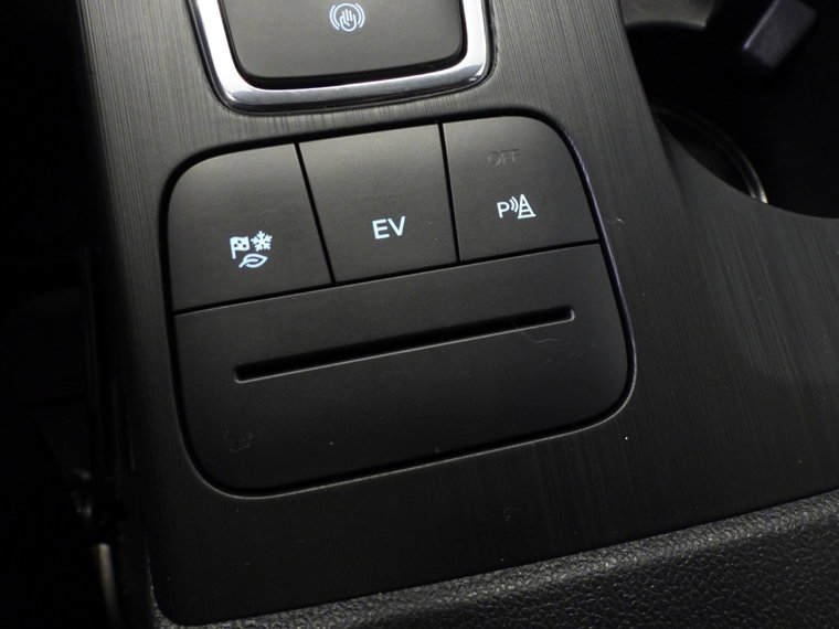 Vehicle Image 24