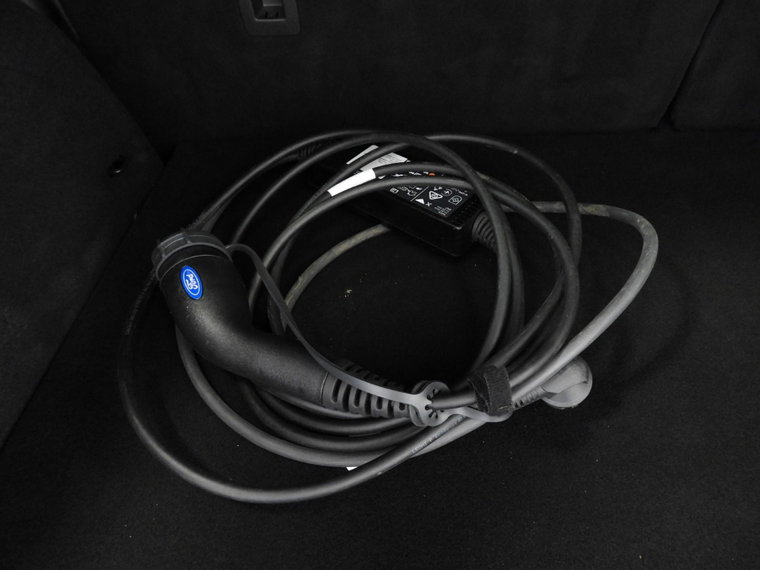 Vehicle Image 32
