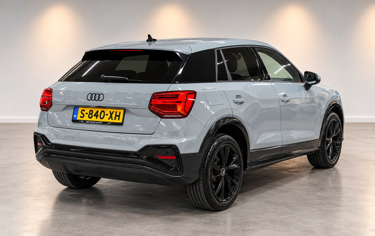 Vehicle Image 12