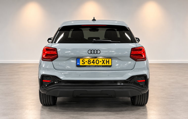 Vehicle Image 11
