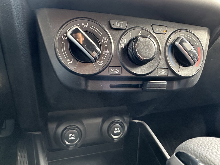 Vehicle Image 17