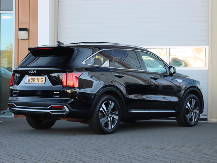 Vehicle Image 32