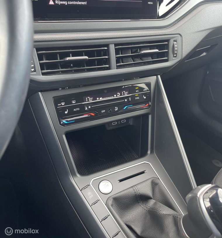 Vehicle Image 45