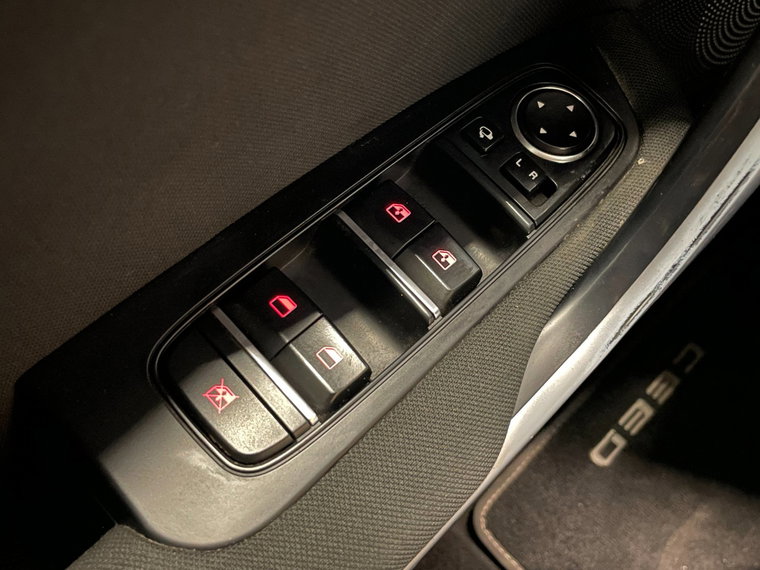 Vehicle Image 45