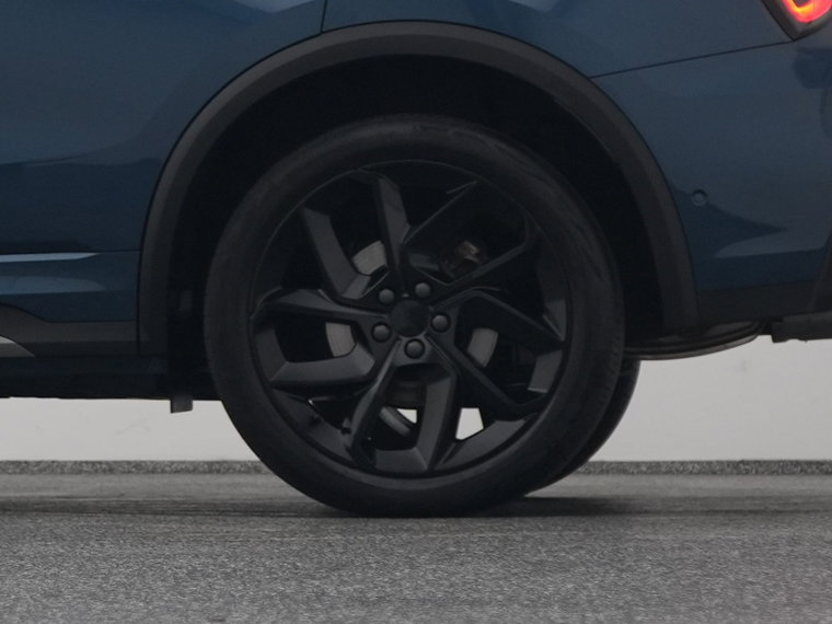 Vehicle Image 40