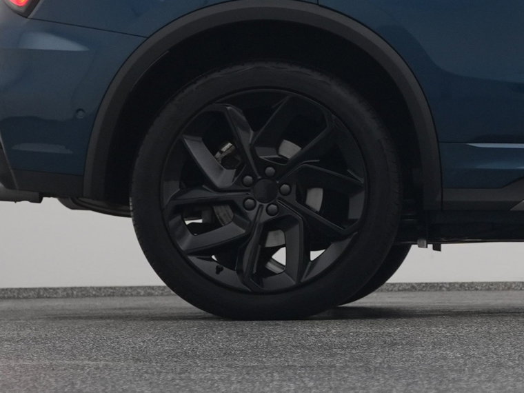 Vehicle Image 41