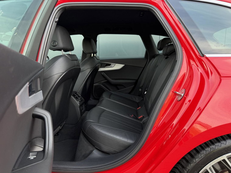 Vehicle Image 19