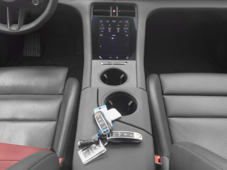 Vehicle Image 13