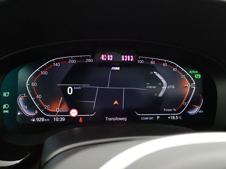 Vehicle Image 32