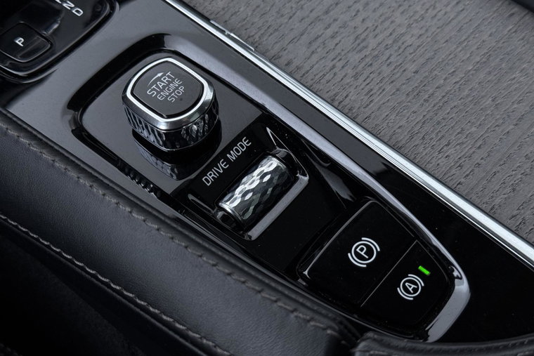 Vehicle Image 38