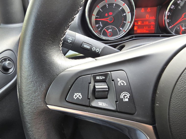Vehicle Image 26