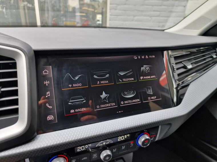Vehicle Image 11
