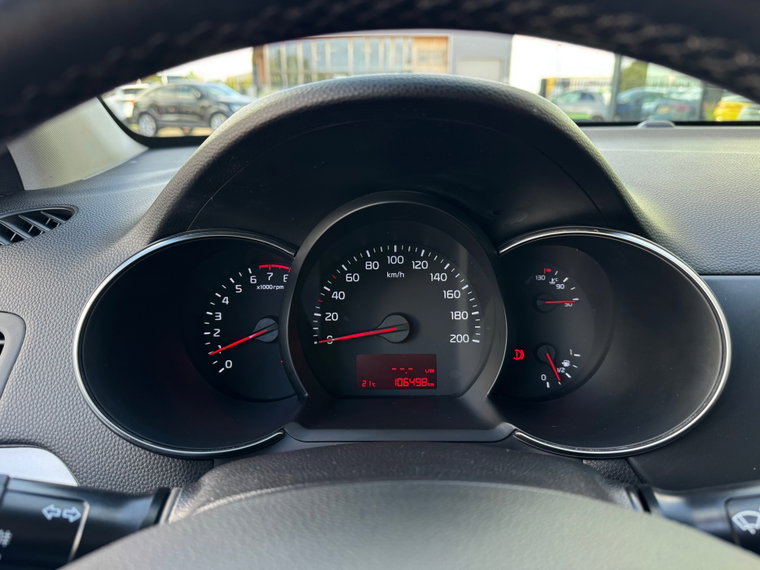 Vehicle Image 27