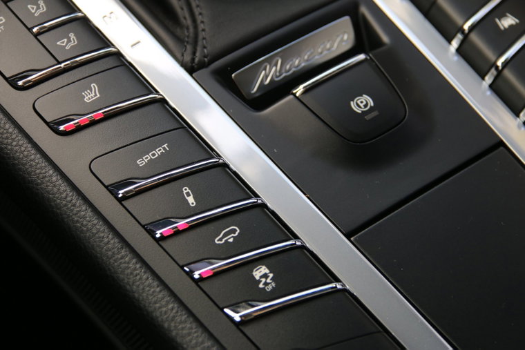 Vehicle Image 15