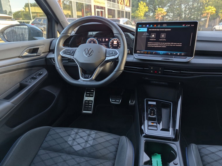 Vehicle Image 17