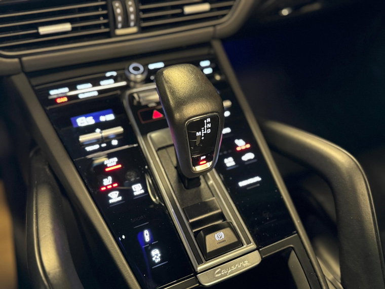 Vehicle Image 24
