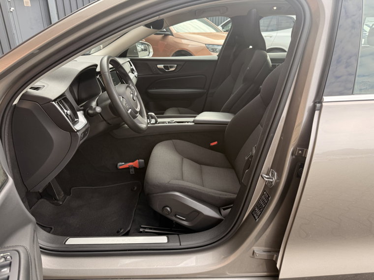 Vehicle Image 40