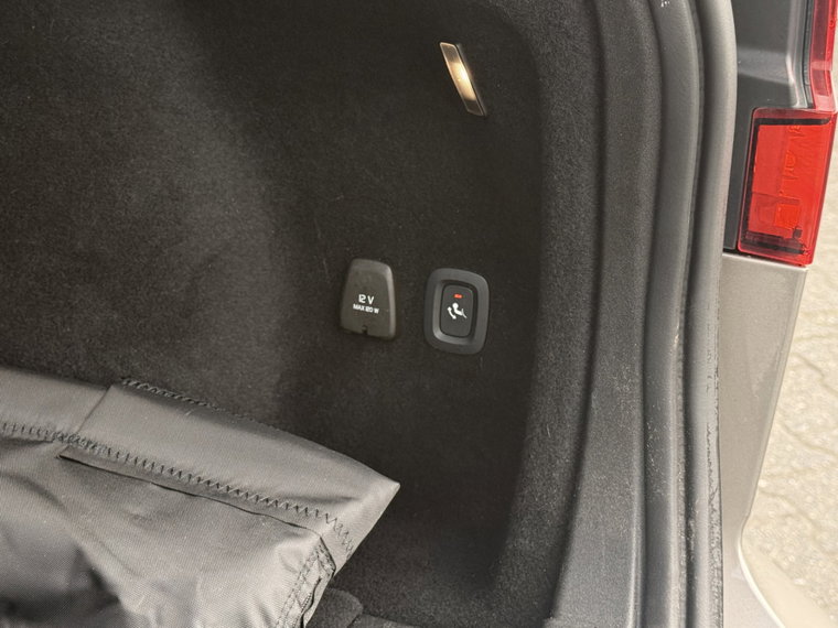 Vehicle Image 46