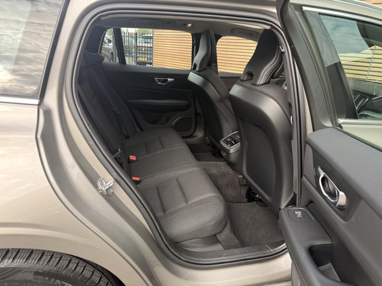 Vehicle Image 47