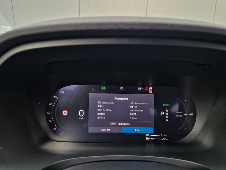 Vehicle Image 25