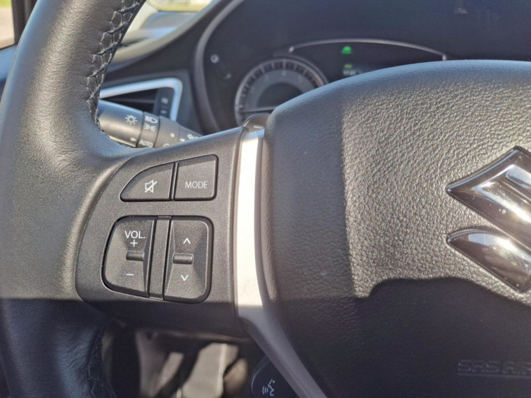 Vehicle Image 23