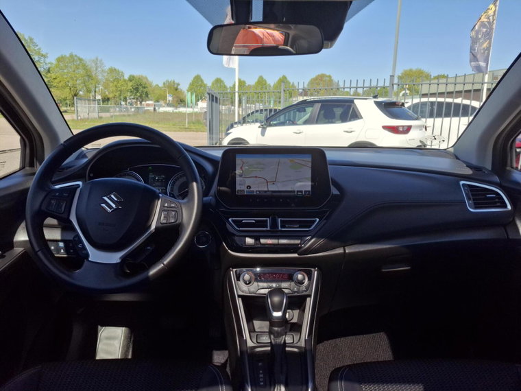 Vehicle Image 10