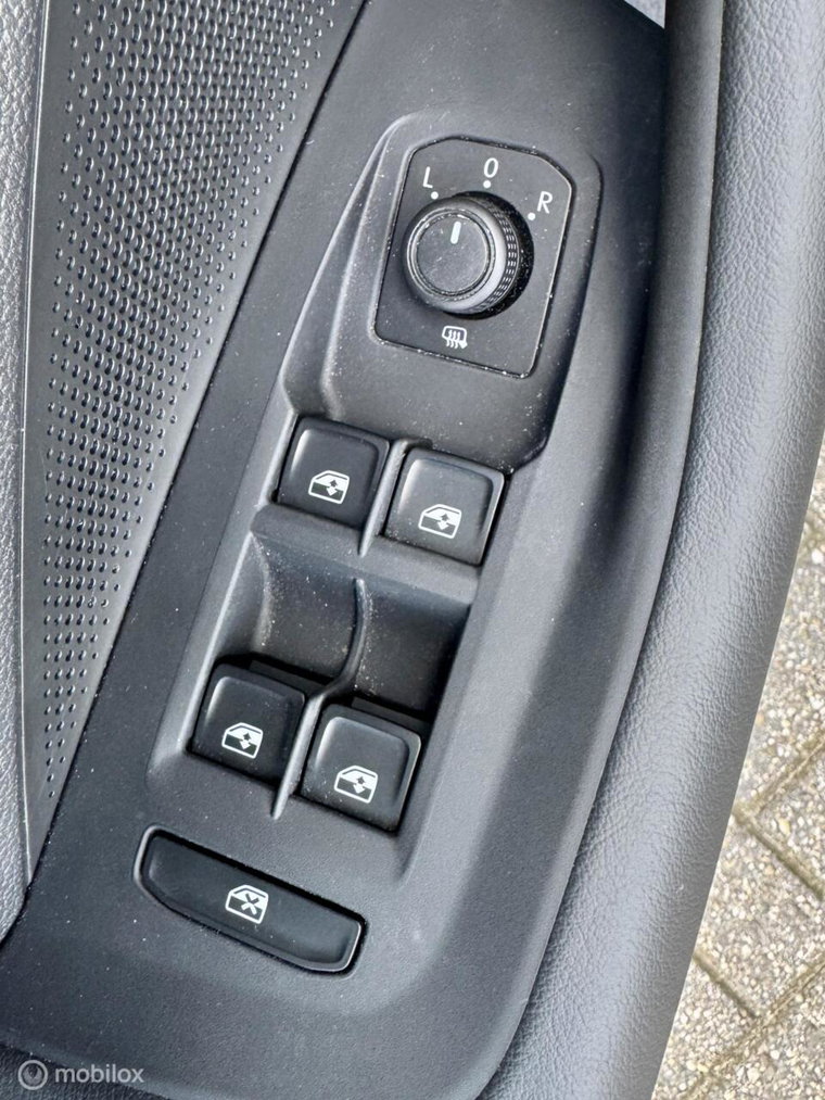 Vehicle Image 34