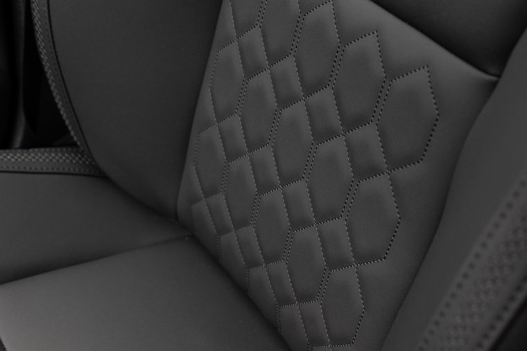 Vehicle Image 23