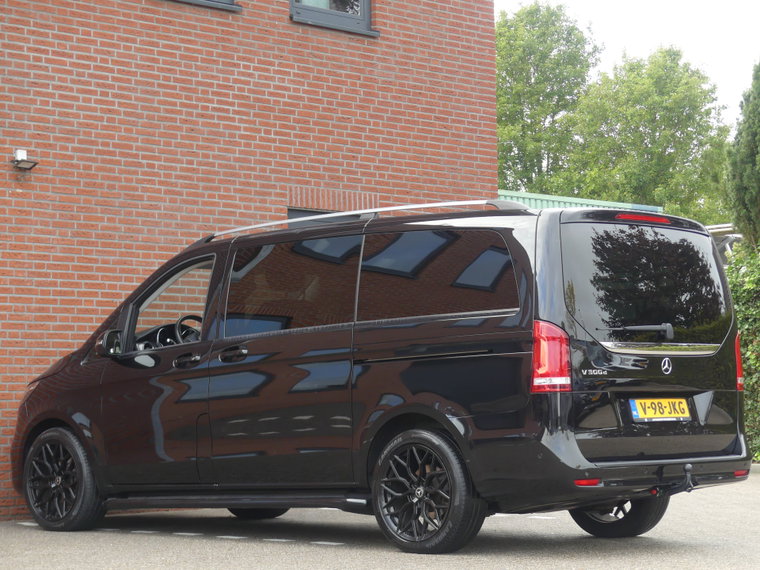 Vehicle Image 32