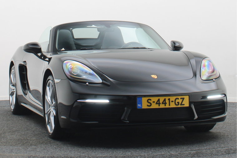 Vehicle Image 19