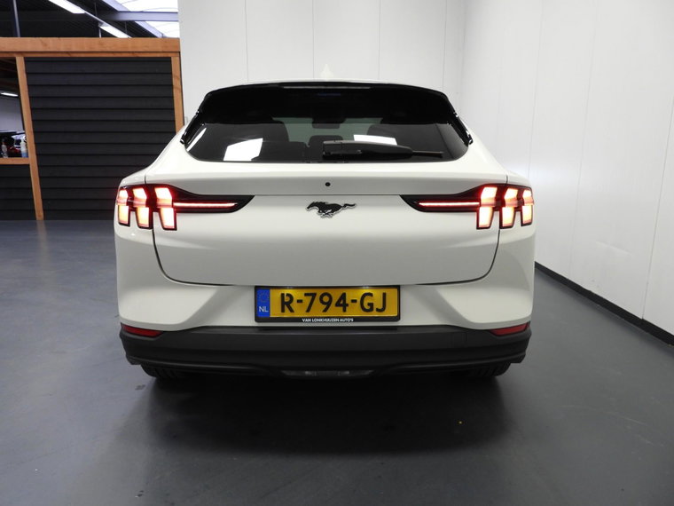 Vehicle Image 40