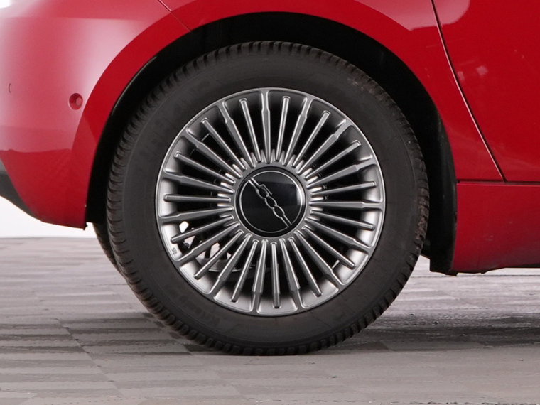 Vehicle Image 30