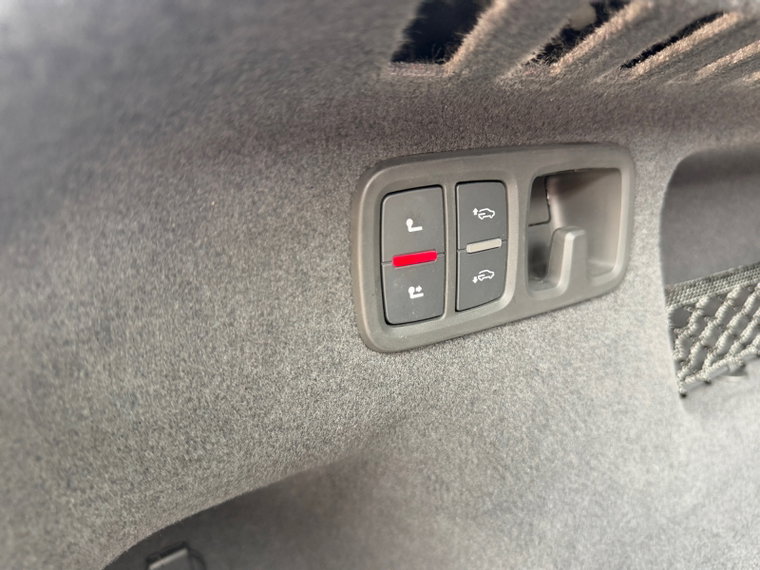 Vehicle Image 29