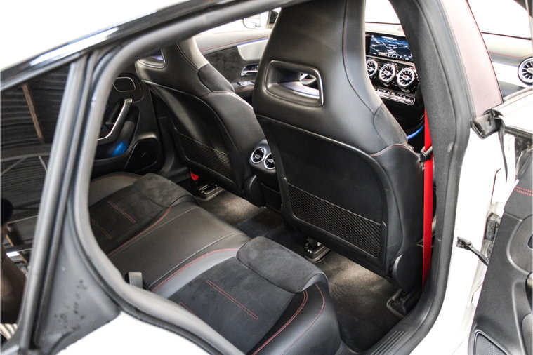 Vehicle Image 32