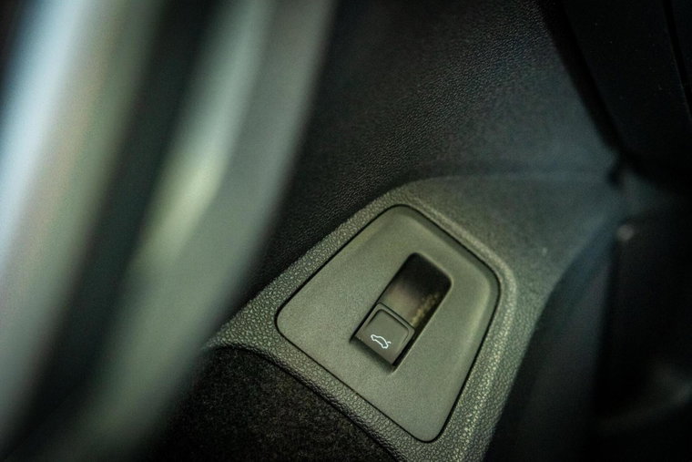Vehicle Image 37